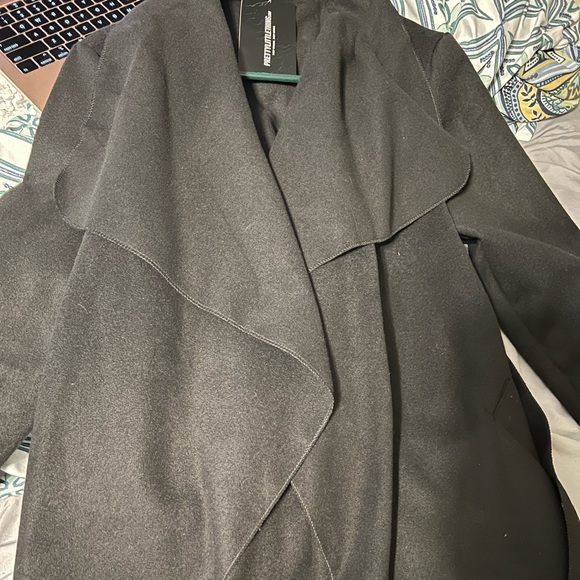 Pretty little thing waterfall jacket never worn - Picture 3 of 4